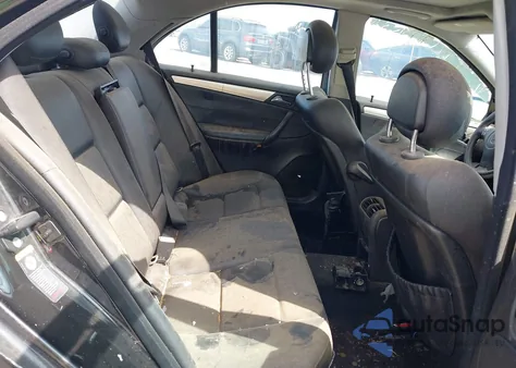 2005 Mercedes-Benz C 230 Kompressor Sport из США, поврежденный, VIN WDBRF40JX5F683088